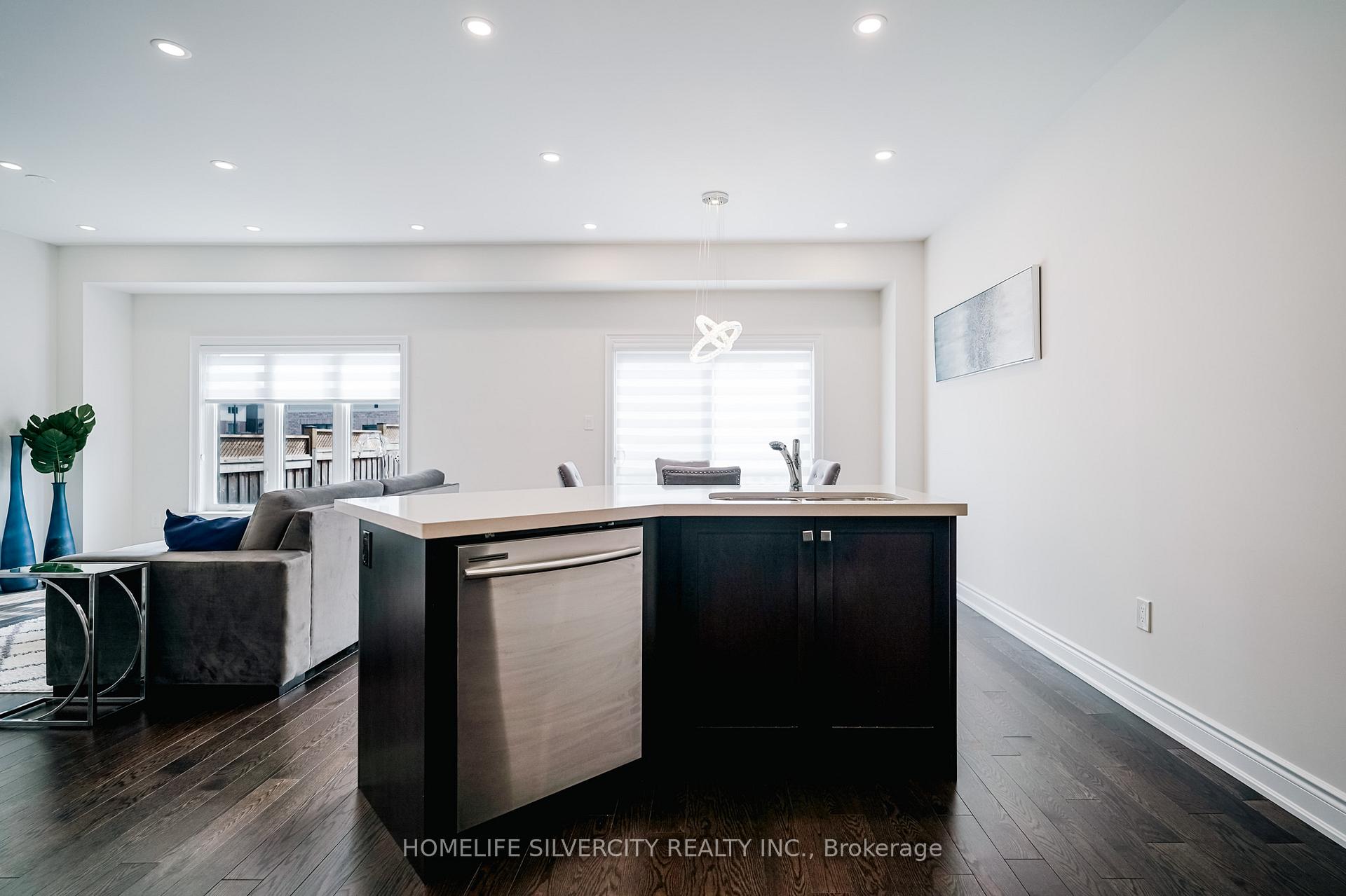Photo 15 of 9 Arnold Crescent, New Tecumseth, Alliston — HOMEH