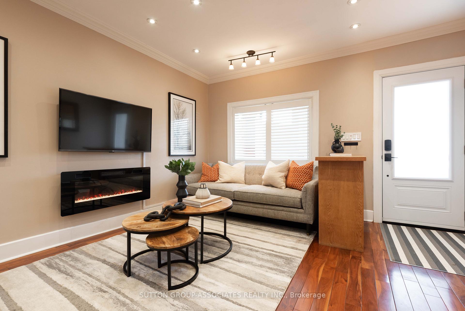 Photo 2 of 407 Westmount Avenue, Toronto, Oakwood Village — HOMEH