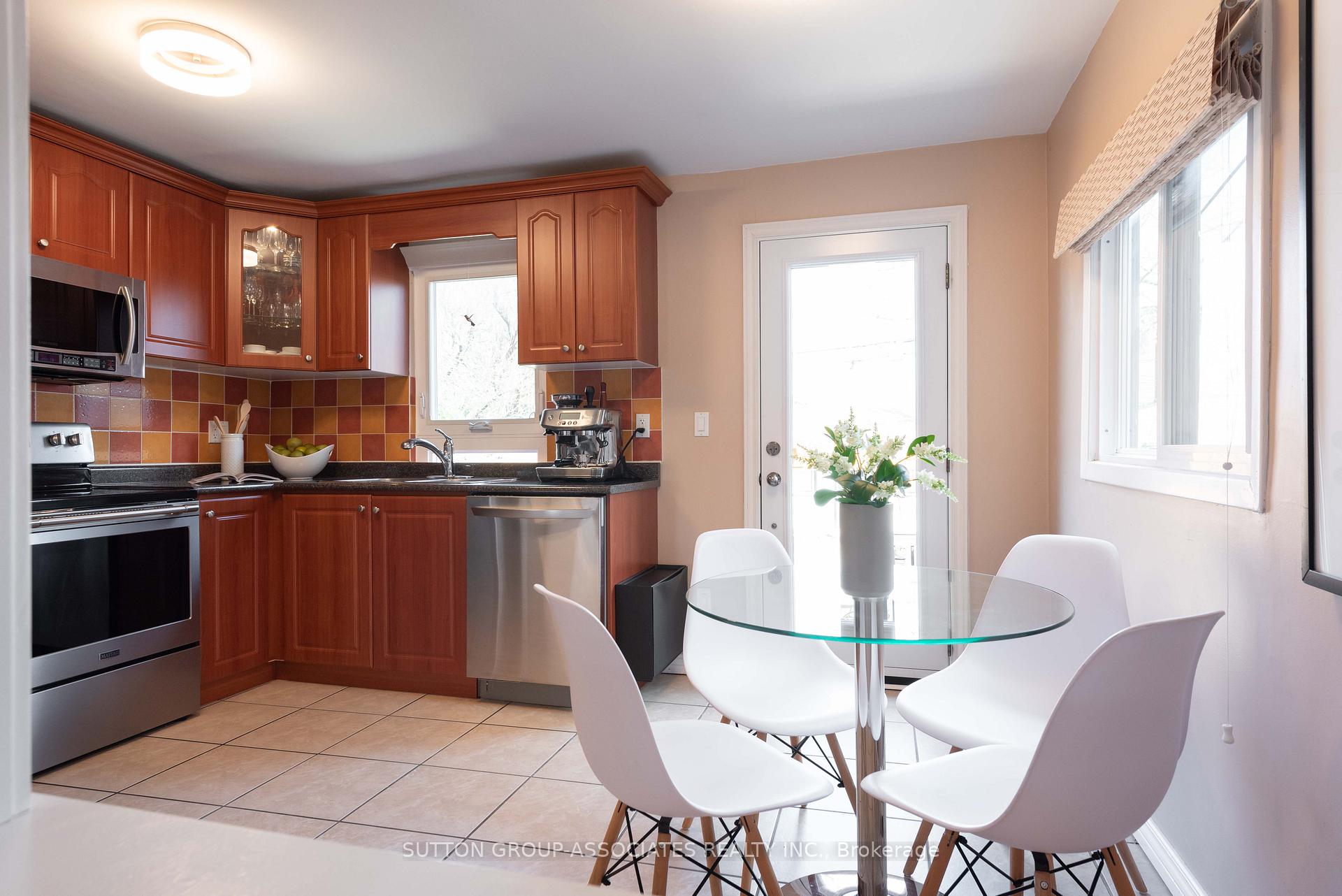 Photo 10 of 407 Westmount Avenue, Toronto, Oakwood Village — HOMEH