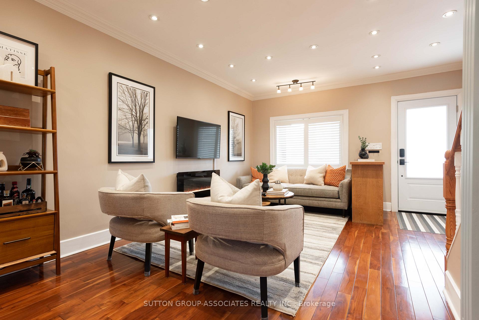Photo 12 of 407 Westmount Avenue, Toronto, Oakwood Village — HOMEH