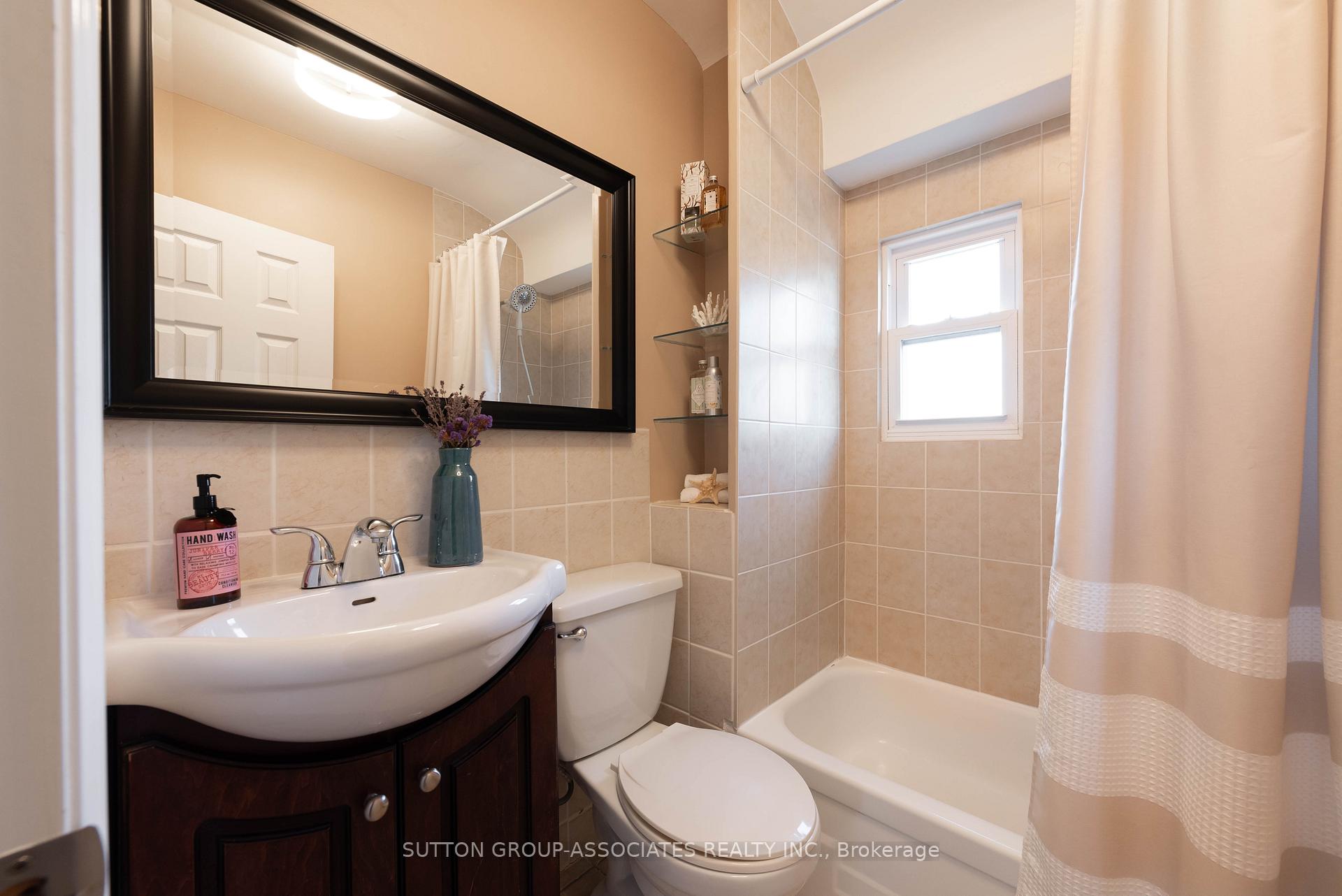 Photo 16 of 407 Westmount Avenue, Toronto, Oakwood Village — HOMEH