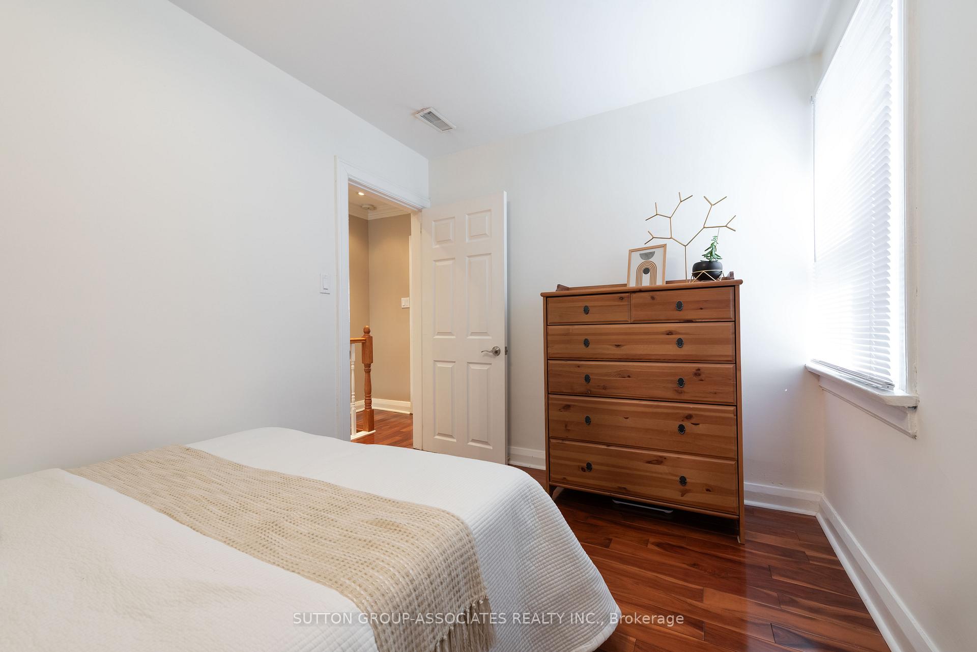 Photo 30 of 407 Westmount Avenue, Toronto, Oakwood Village — HOMEH