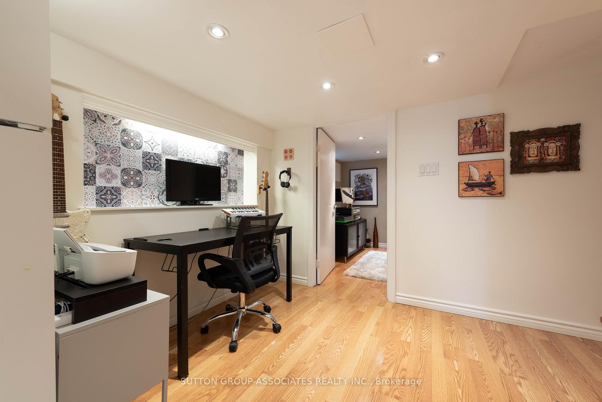 Photo 22 of 407 Westmount Avenue, Toronto, Oakwood Village — HOMEH