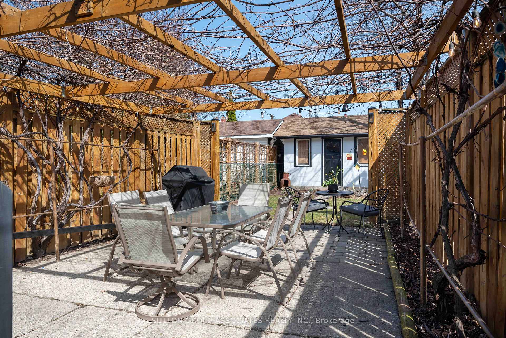 Photo 36 of 407 Westmount Avenue, Toronto, Oakwood Village — HOMEH