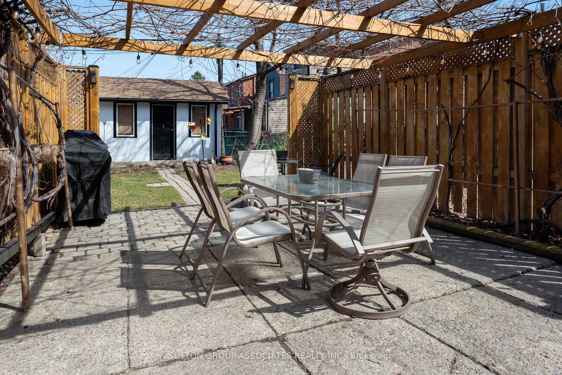 Photo 37 of 407 Westmount Avenue, Toronto, Oakwood Village — HOMEH