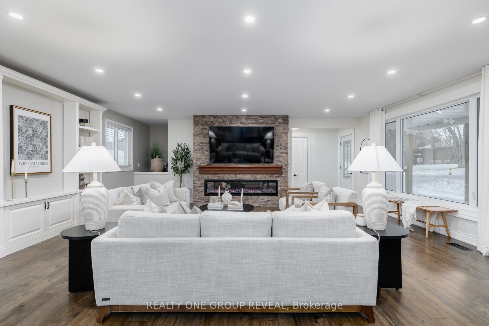 Photo 6 of 211 Lakeview Road, Clarington, Newcastle — HOMEH