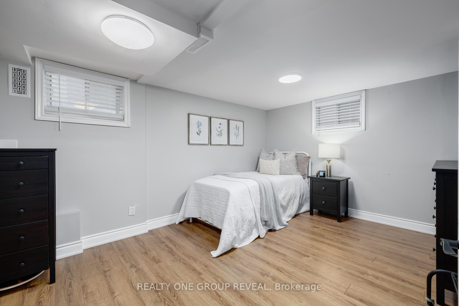Photo 31 of 211 Lakeview Road, Clarington, Newcastle — HOMEH