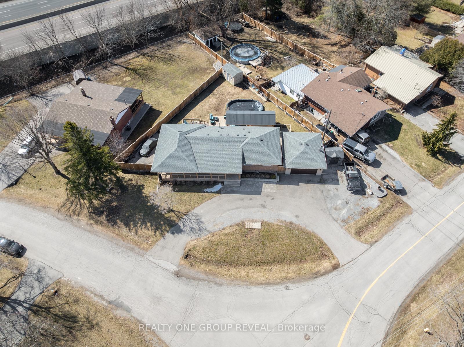 Photo 30 of 211 Lakeview Road, Clarington, Newcastle — HOMEH