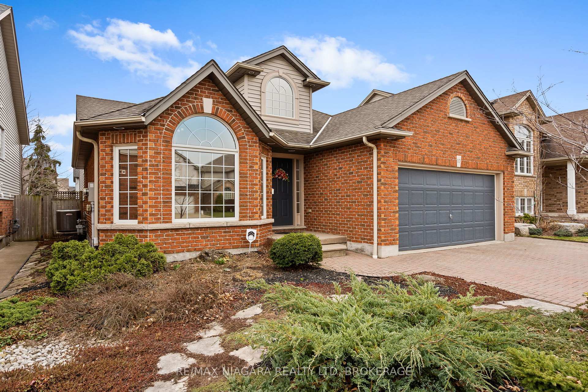 Photo 6 of 10 Montrose Street, St. Catharines, Rykert/Vansickle — HOMEH
