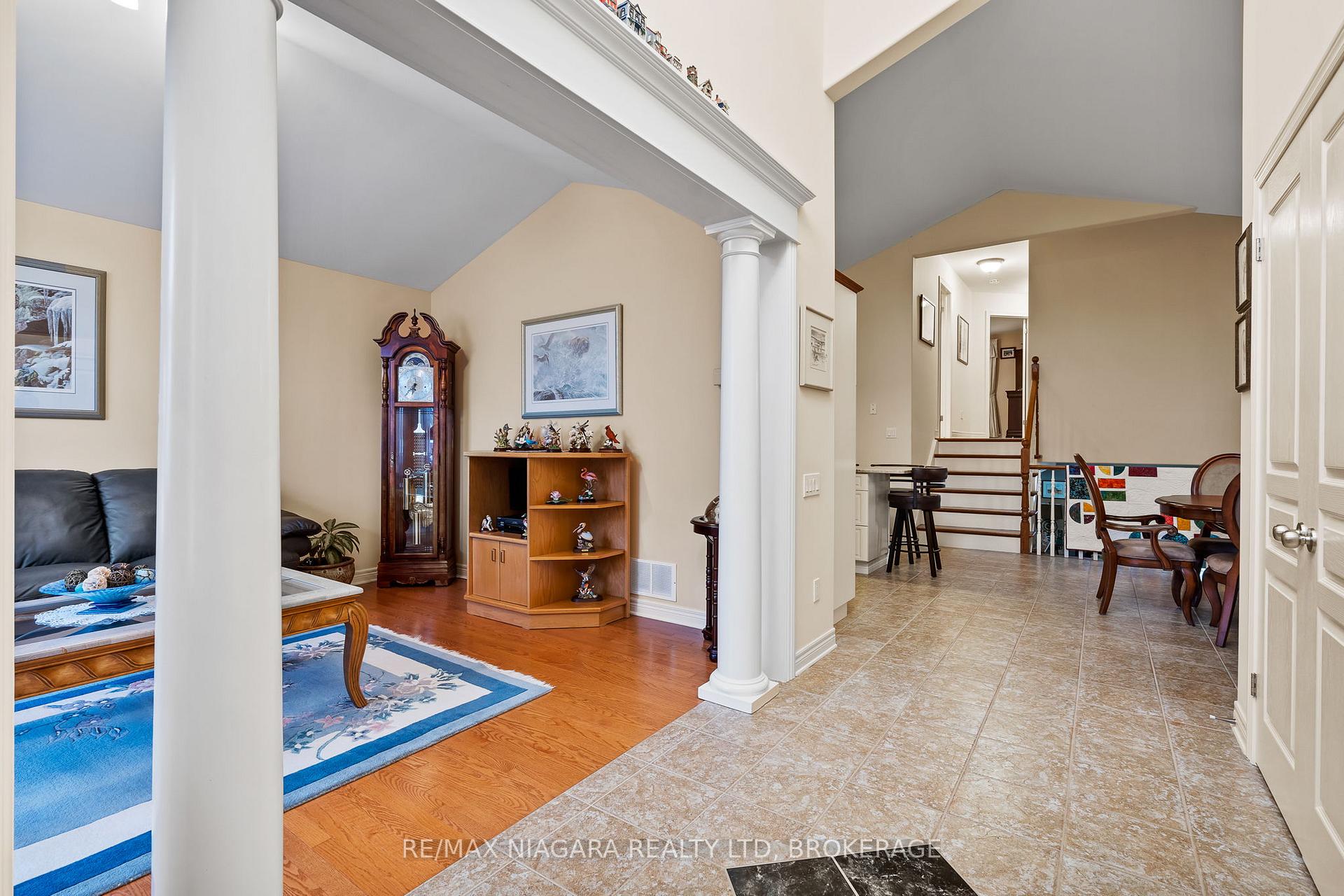 Photo 8 of 10 Montrose Street, St. Catharines, Rykert/Vansickle — HOMEH