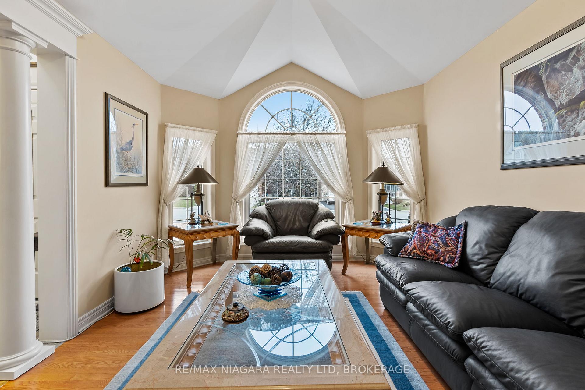 Photo 17 of 10 Montrose Street, St. Catharines, Rykert/Vansickle — HOMEH