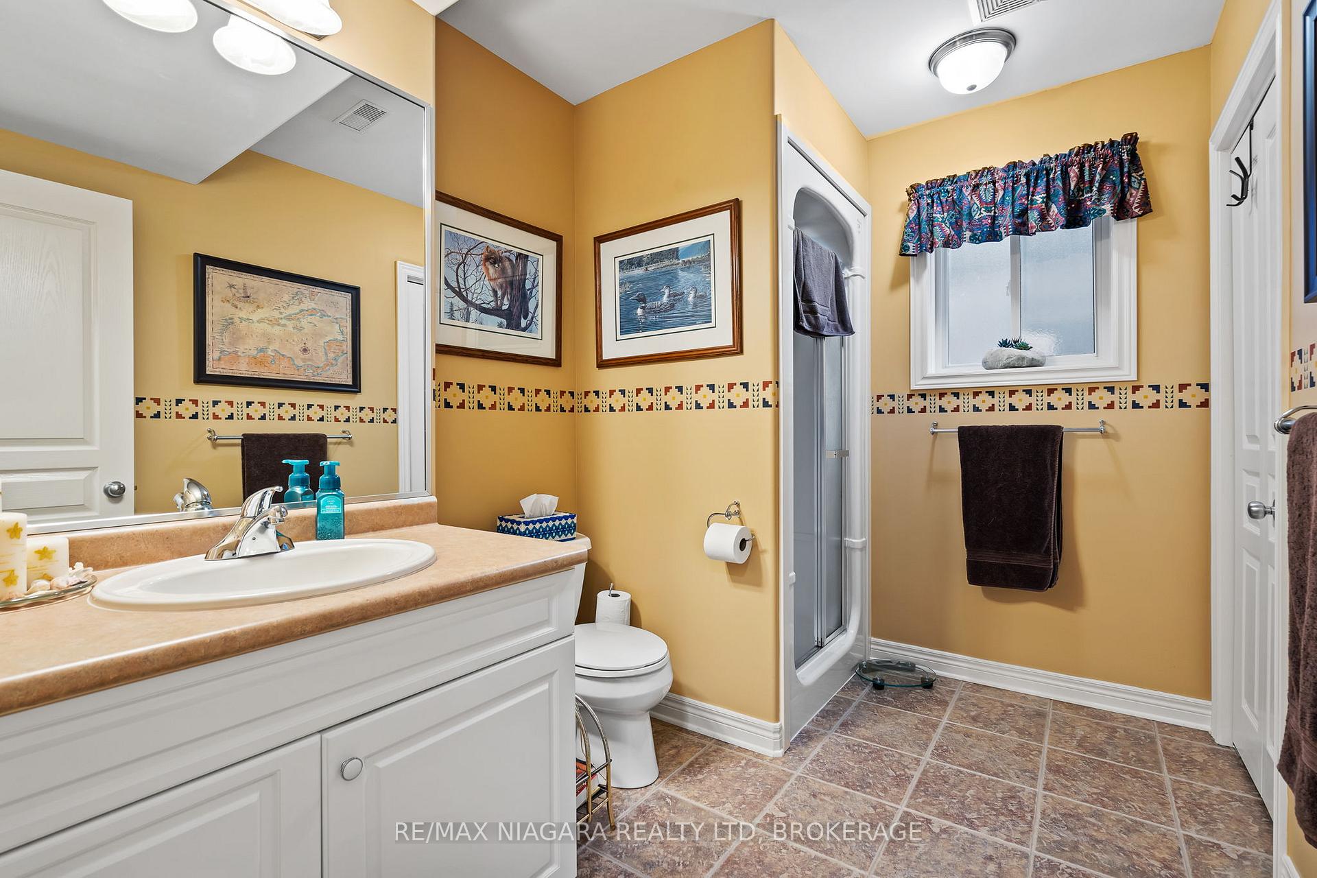Photo 25 of 10 Montrose Street, St. Catharines, Rykert/Vansickle — HOMEH