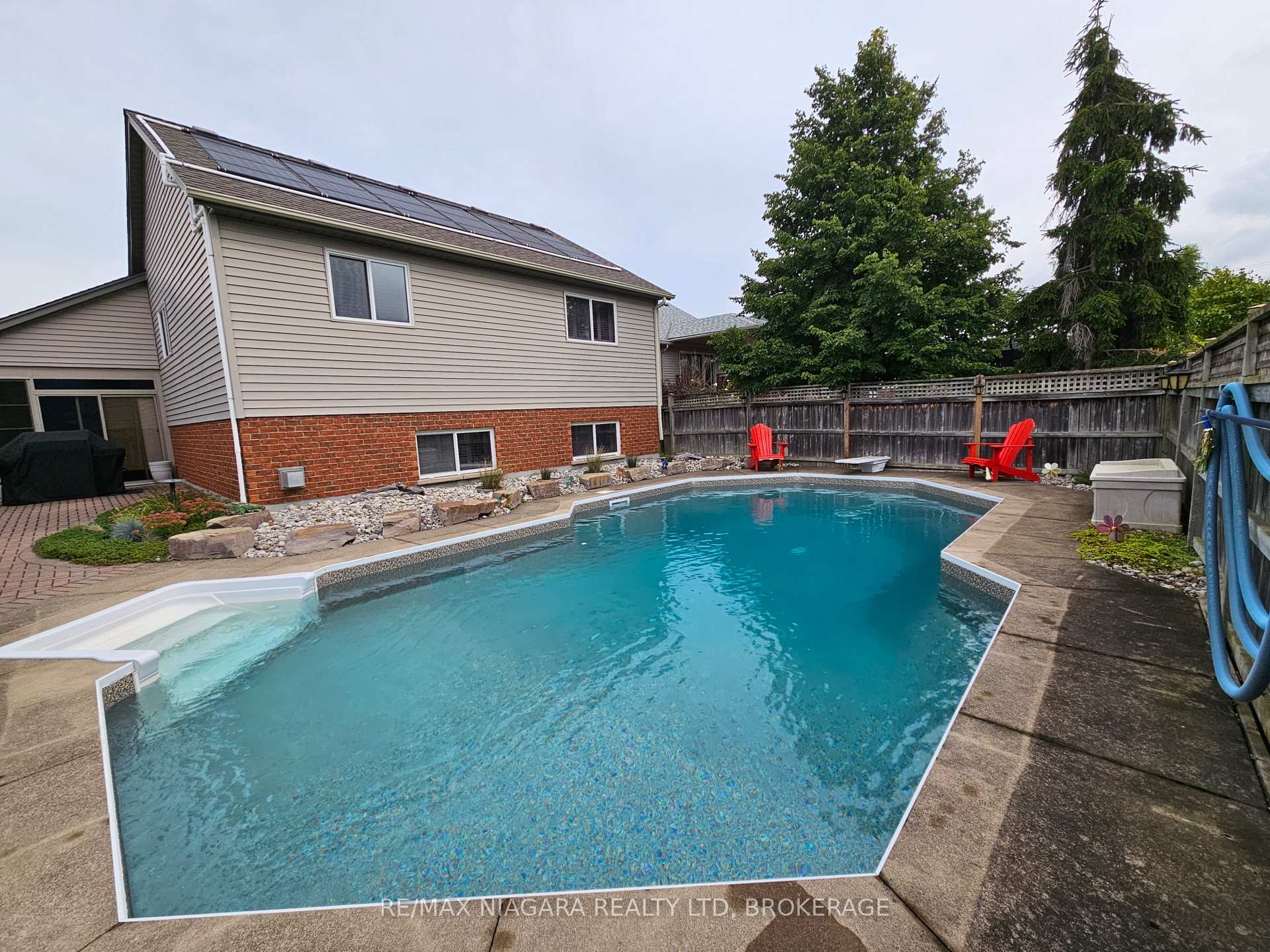 Photo 41 of 10 Montrose Street, St. Catharines, Rykert/Vansickle — HOMEH