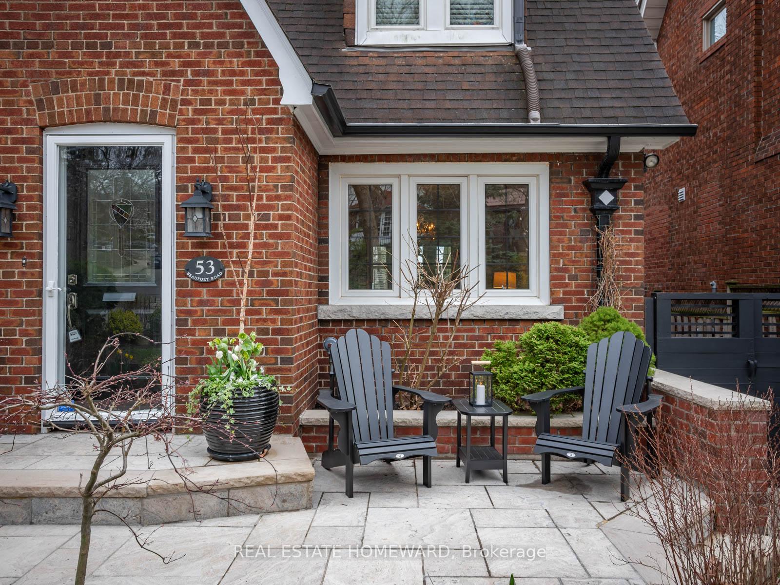 Photo 4 of 53 Beaufort Road, Toronto, The Beaches — HOMEH