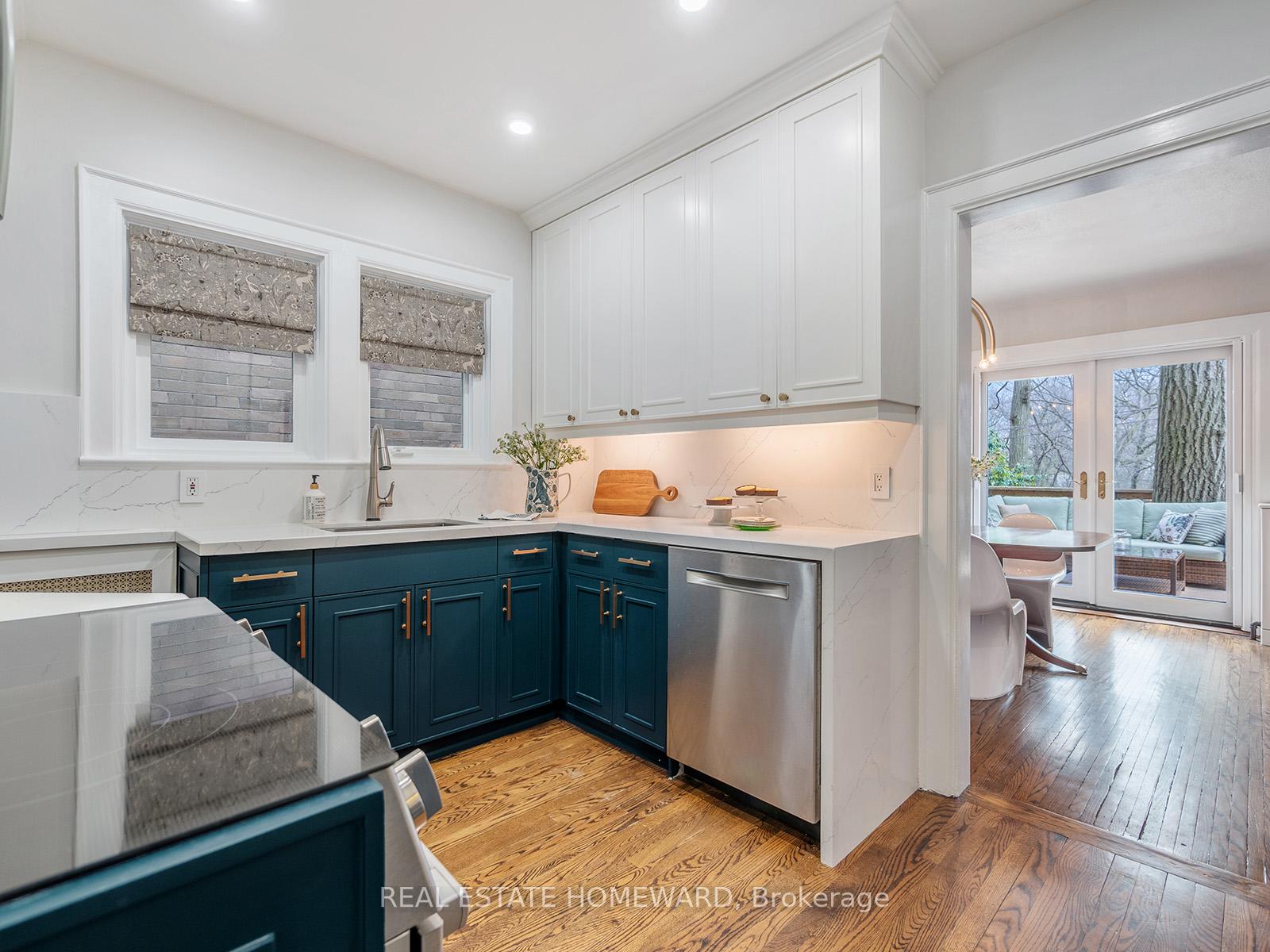 Photo 6 of 53 Beaufort Road, Toronto, The Beaches — HOMEH