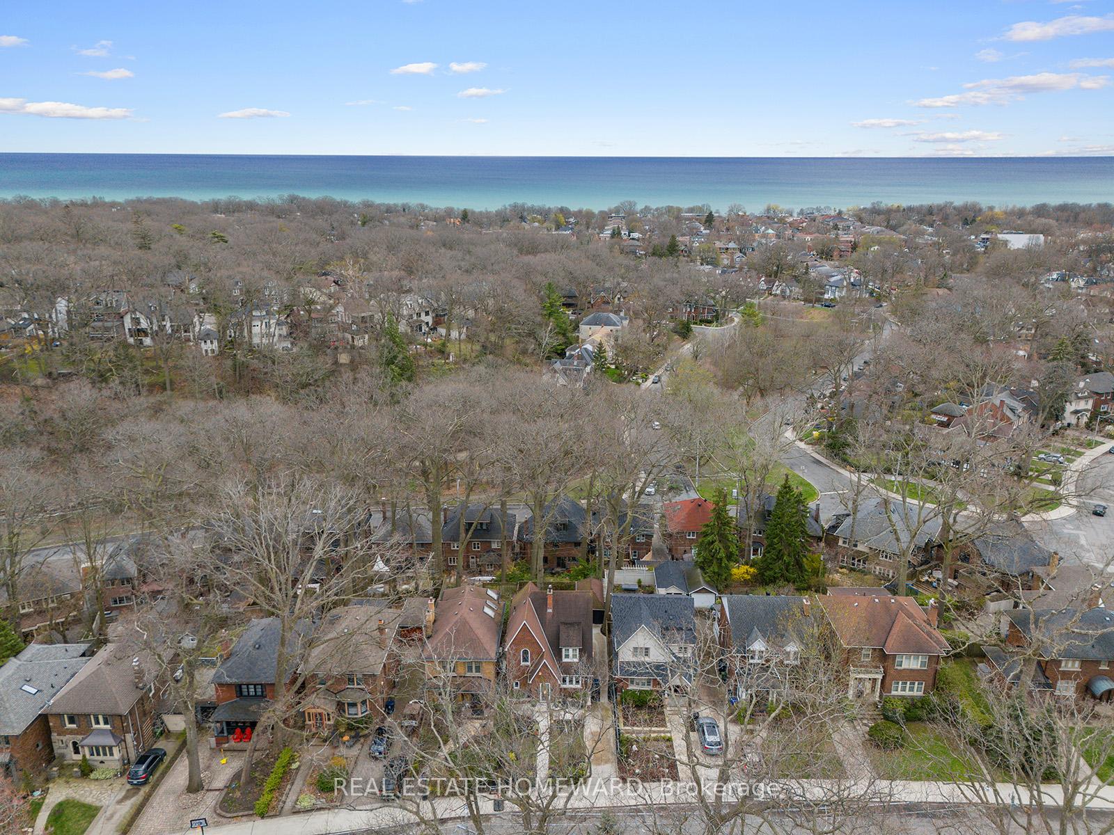 Photo 24 of 53 Beaufort Road, Toronto, The Beaches — HOMEH