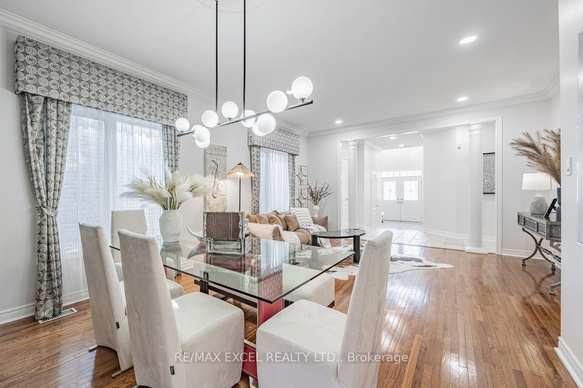 Photo 6 of 8 Weatherill Rd, Markham, Berczy — HOMEH