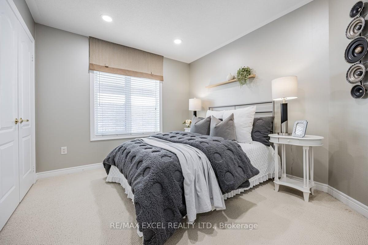 Photo 27 of 8 Weatherill Rd, Markham, Berczy — HOMEH