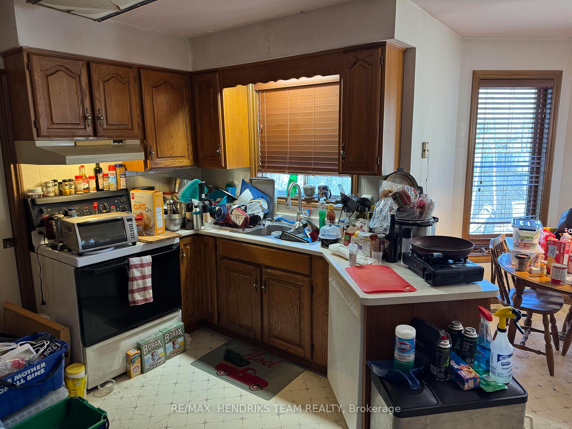 Photo 4 of 104 Sawmill Road, St. Catharines, Grapeview — HOMEH