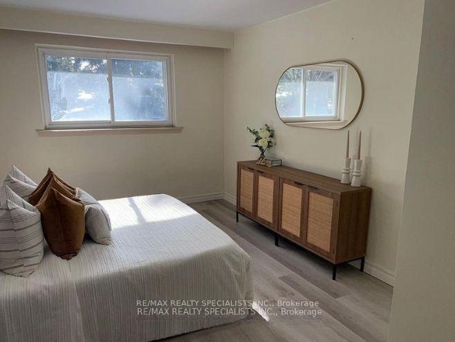 Photo 4 of 31 Sunderland Crescent, Scarborough, Woburn — HOMEH