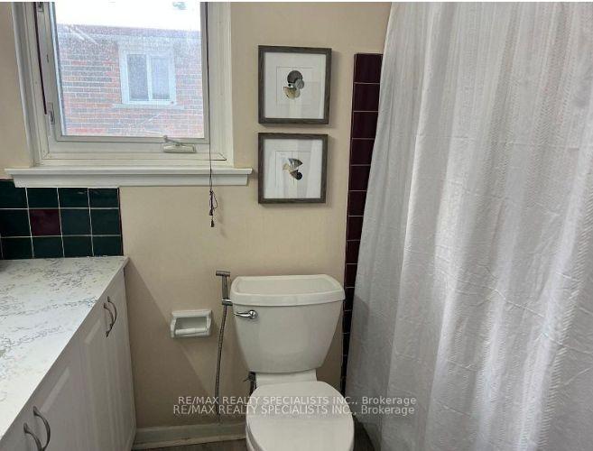 Photo 12 of 31 Sunderland Crescent, Scarborough, Woburn — HOMEH