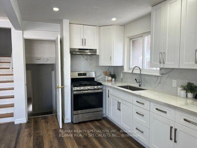 Photo 10 of 31 Sunderland Crescent, Scarborough, Woburn — HOMEH