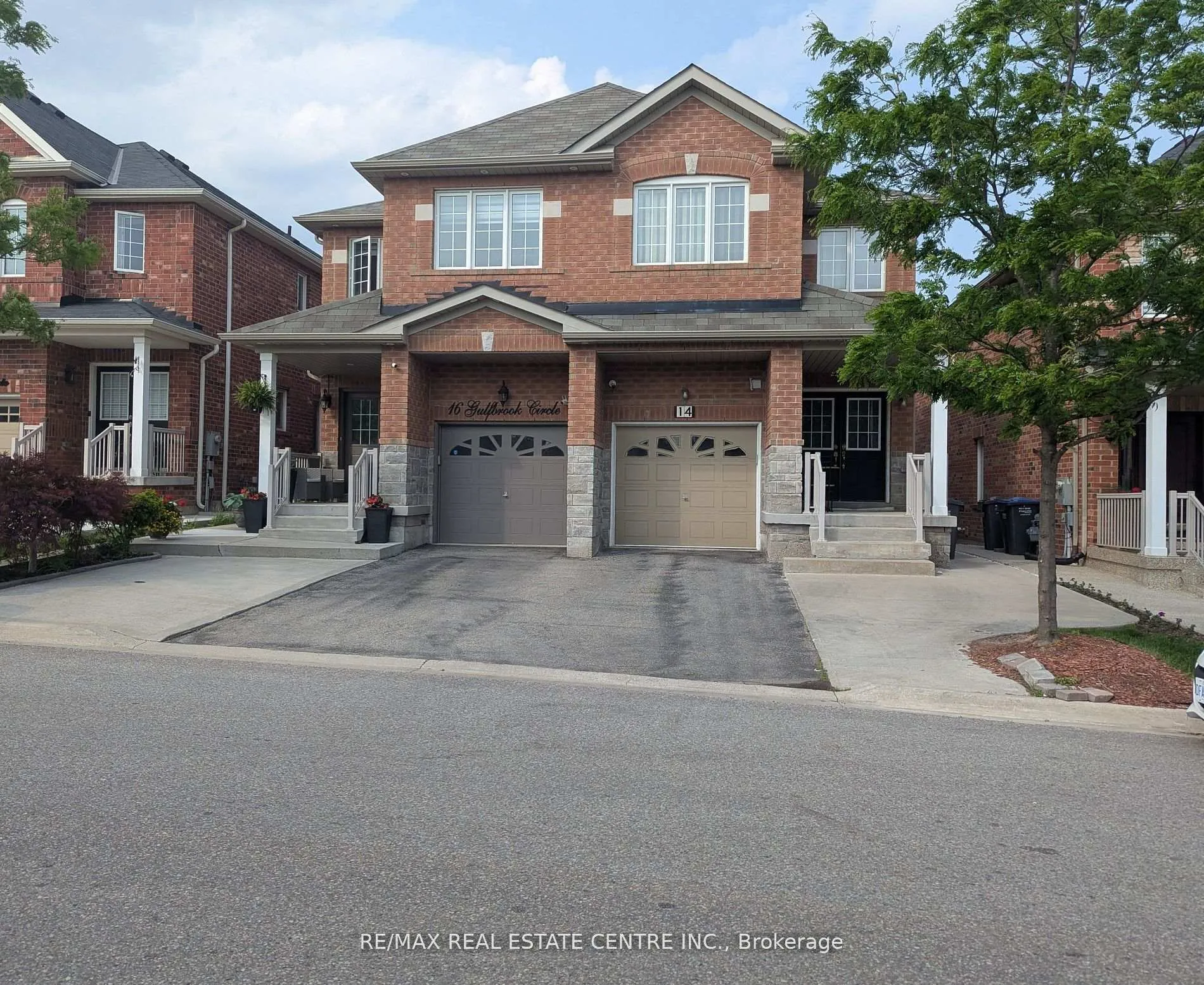 Front of 14 Gulfbrook Circle