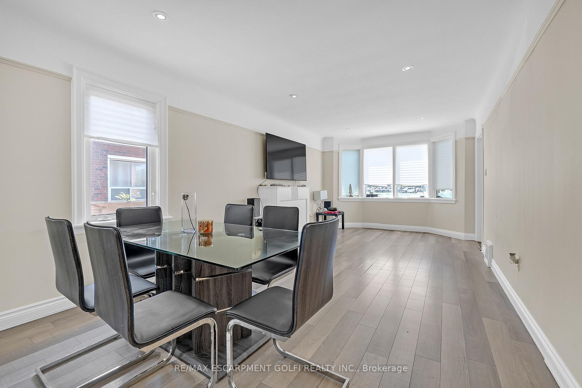 Photo 11 of 1617 Main Street E, Hamilton, Homeside — HOMEH