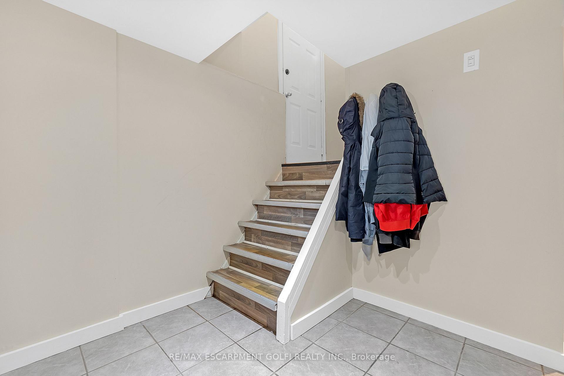 Photo 21 of 1617 Main Street E, Hamilton, Homeside — HOMEH