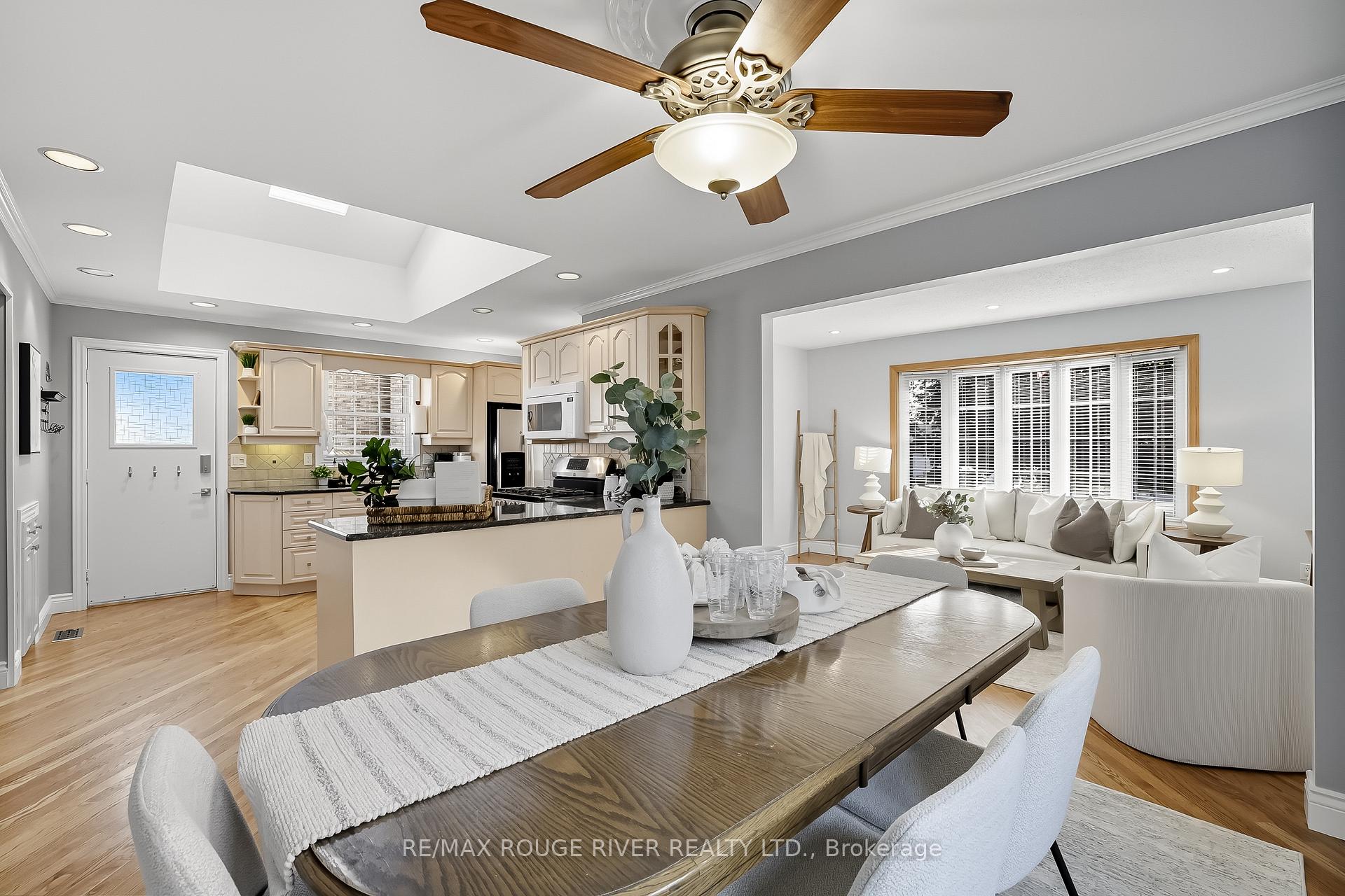 Photo 8 of 7 Vincent Court, Clarington, Newcastle — HOMEH