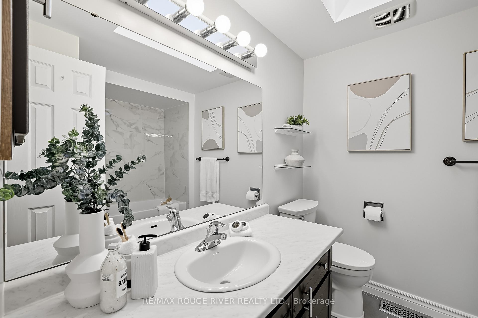 Photo 17 of 7 Vincent Court, Clarington, Newcastle — HOMEH