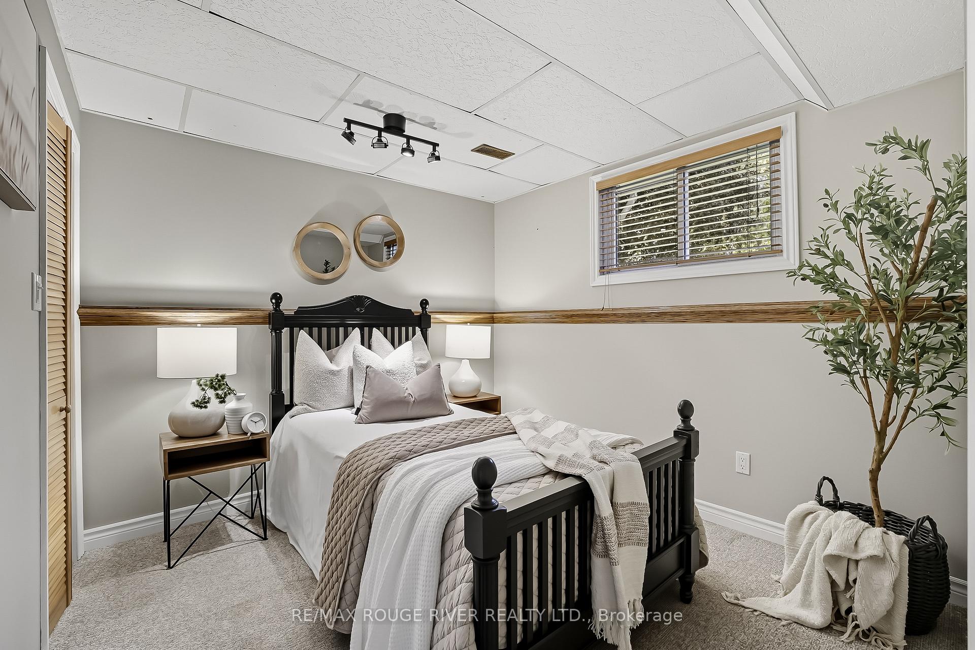Photo 22 of 7 Vincent Court, Clarington, Newcastle — HOMEH