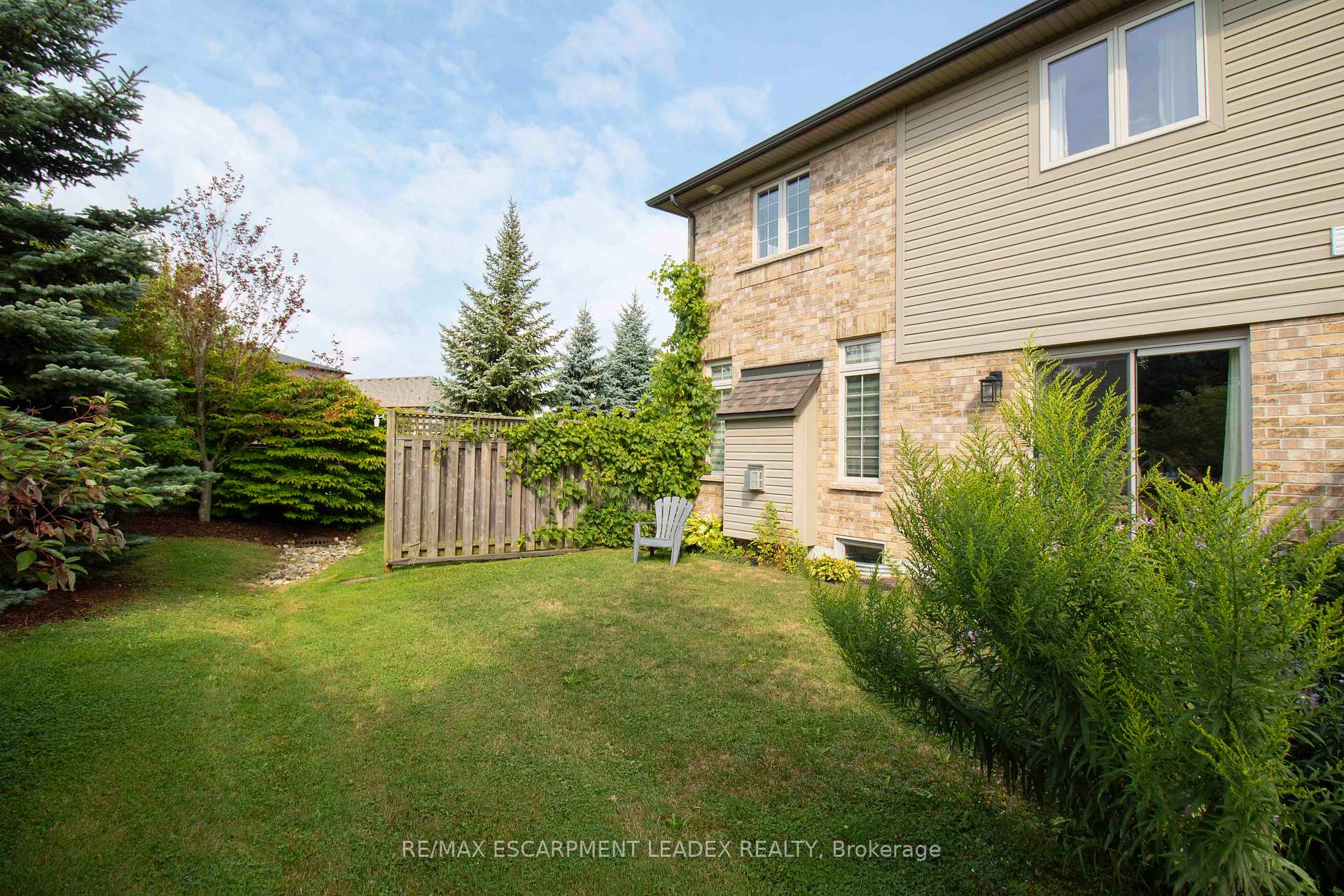 Photo 7 of Unit 30, 441 Stonehenge Drive, Hamilton, Ancaster — HOMEH