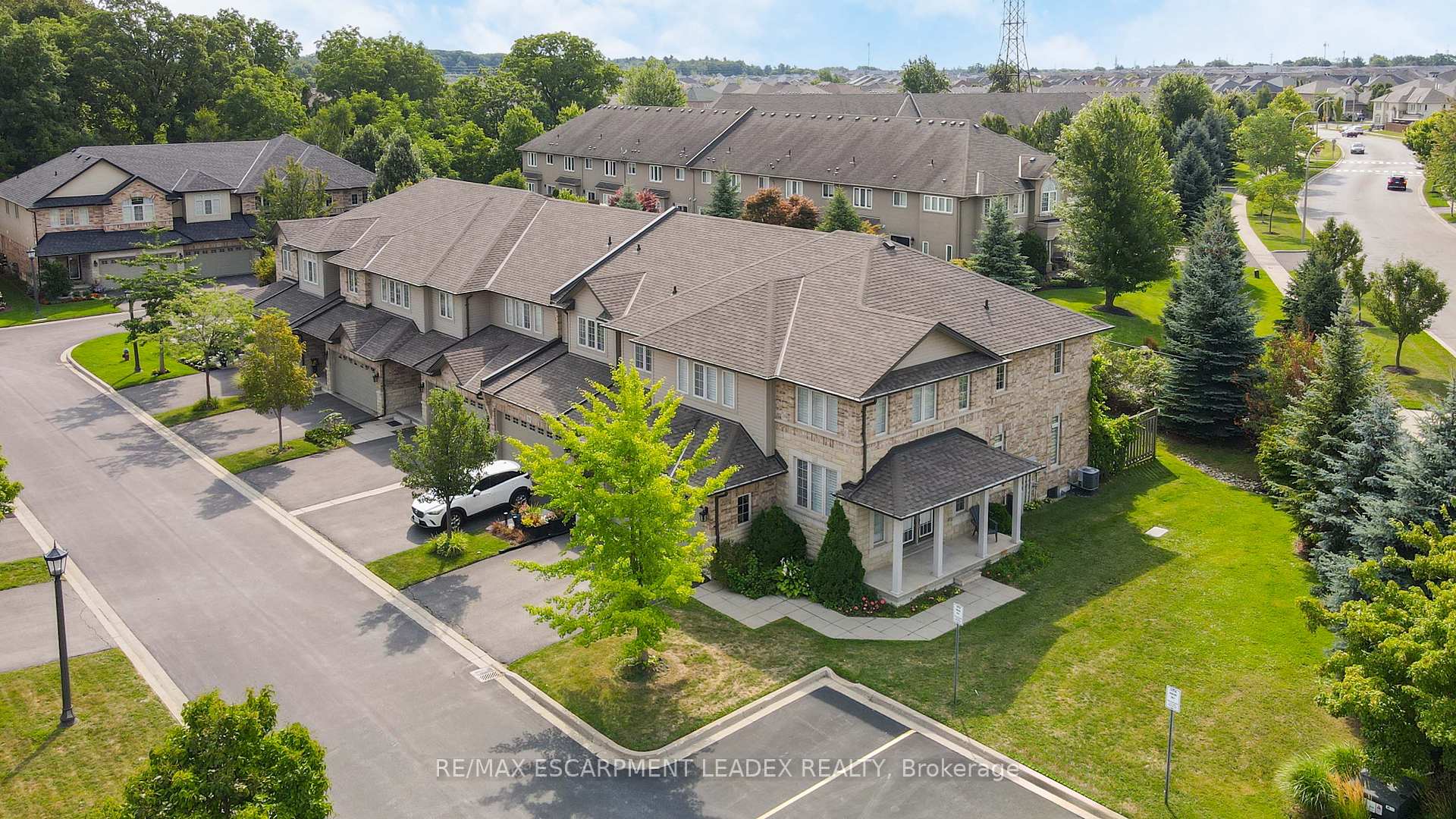 Photo 9 of Unit 30, 441 Stonehenge Drive, Hamilton, Ancaster — HOMEH