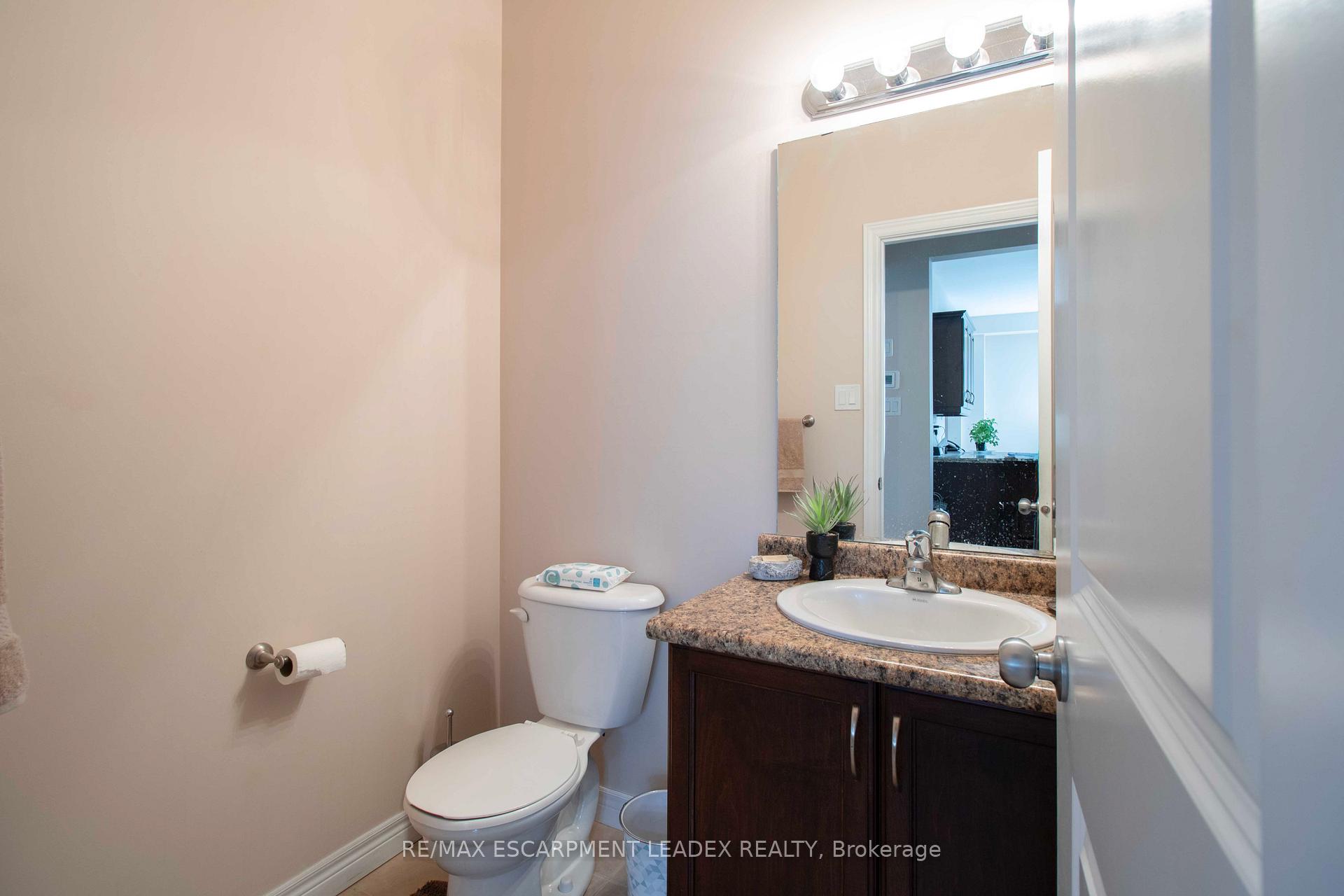 Photo 23 of Unit 30, 441 Stonehenge Drive, Hamilton, Ancaster — HOMEH