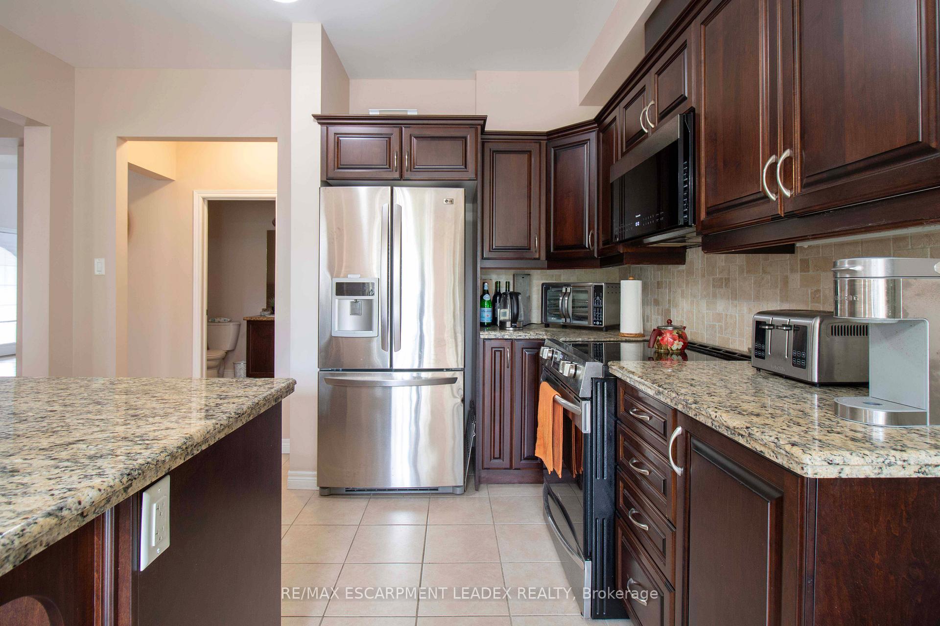 Photo 19 of Unit 30, 441 Stonehenge Drive, Hamilton, Ancaster — HOMEH