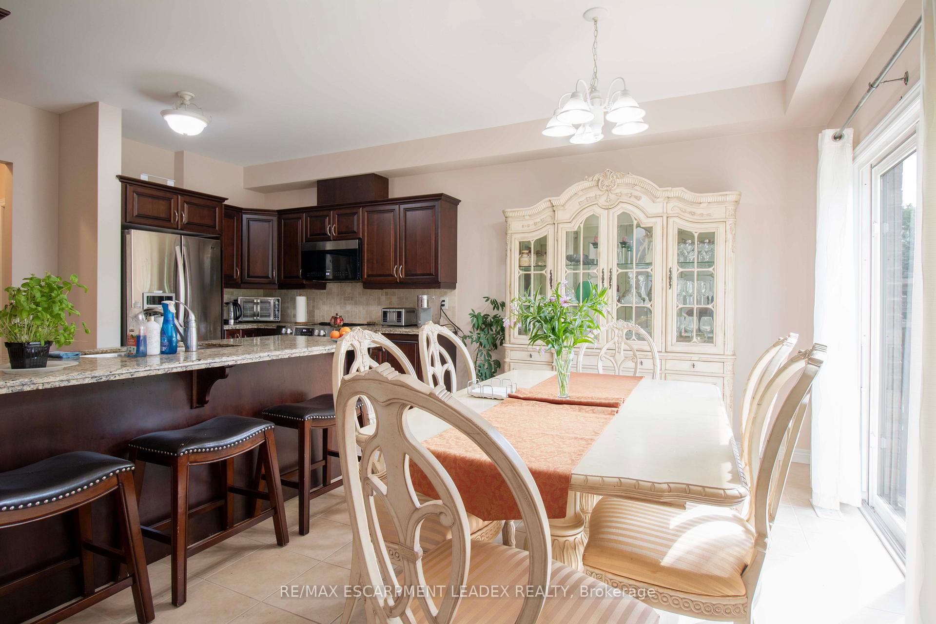 Photo 25 of Unit 30, 441 Stonehenge Drive, Hamilton, Ancaster — HOMEH