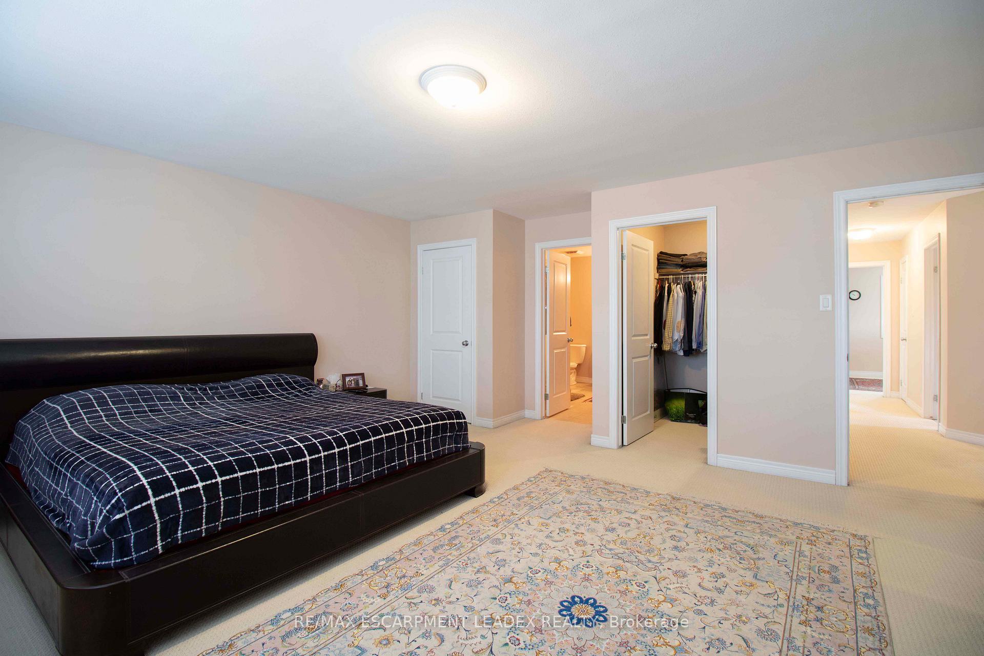 Photo 11 of Unit 30, 441 Stonehenge Drive, Hamilton, Ancaster — HOMEH