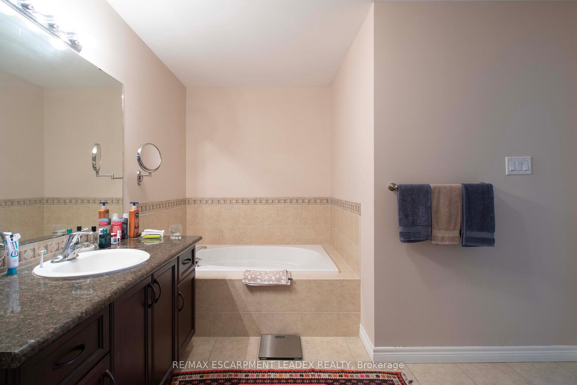 Photo 27 of Unit 30, 441 Stonehenge Drive, Hamilton, Ancaster — HOMEH