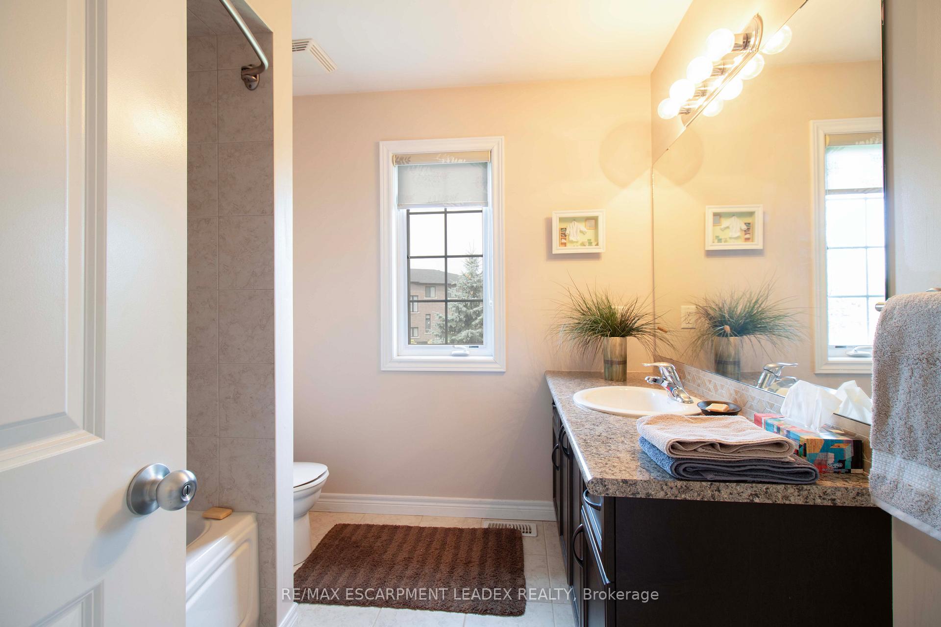 Photo 50 of Unit 30, 441 Stonehenge Drive, Hamilton, Ancaster — HOMEH