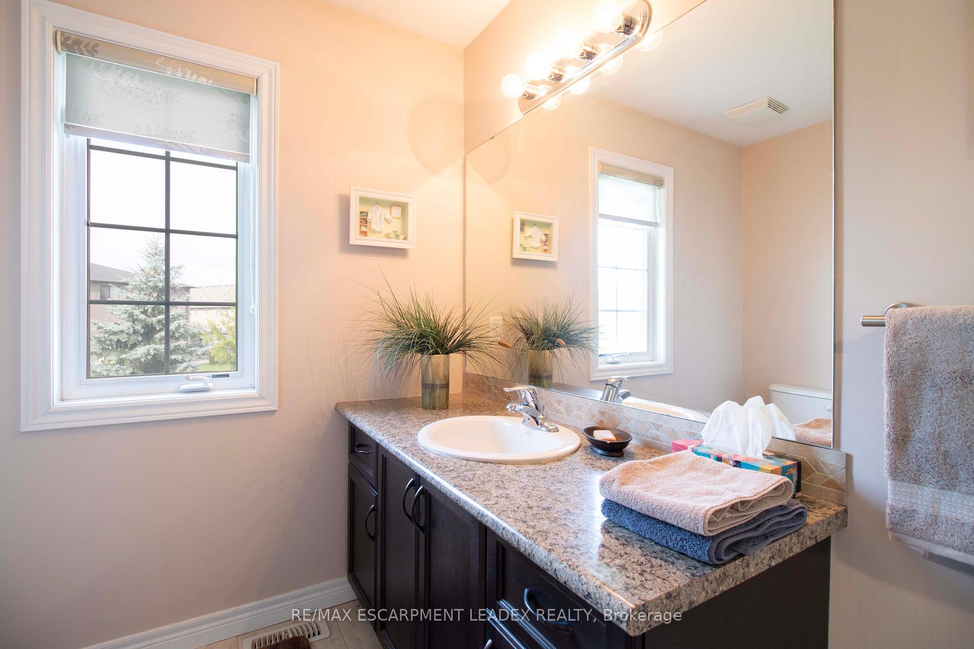 Photo 43 of Unit 30, 441 Stonehenge Drive, Hamilton, Ancaster — HOMEH