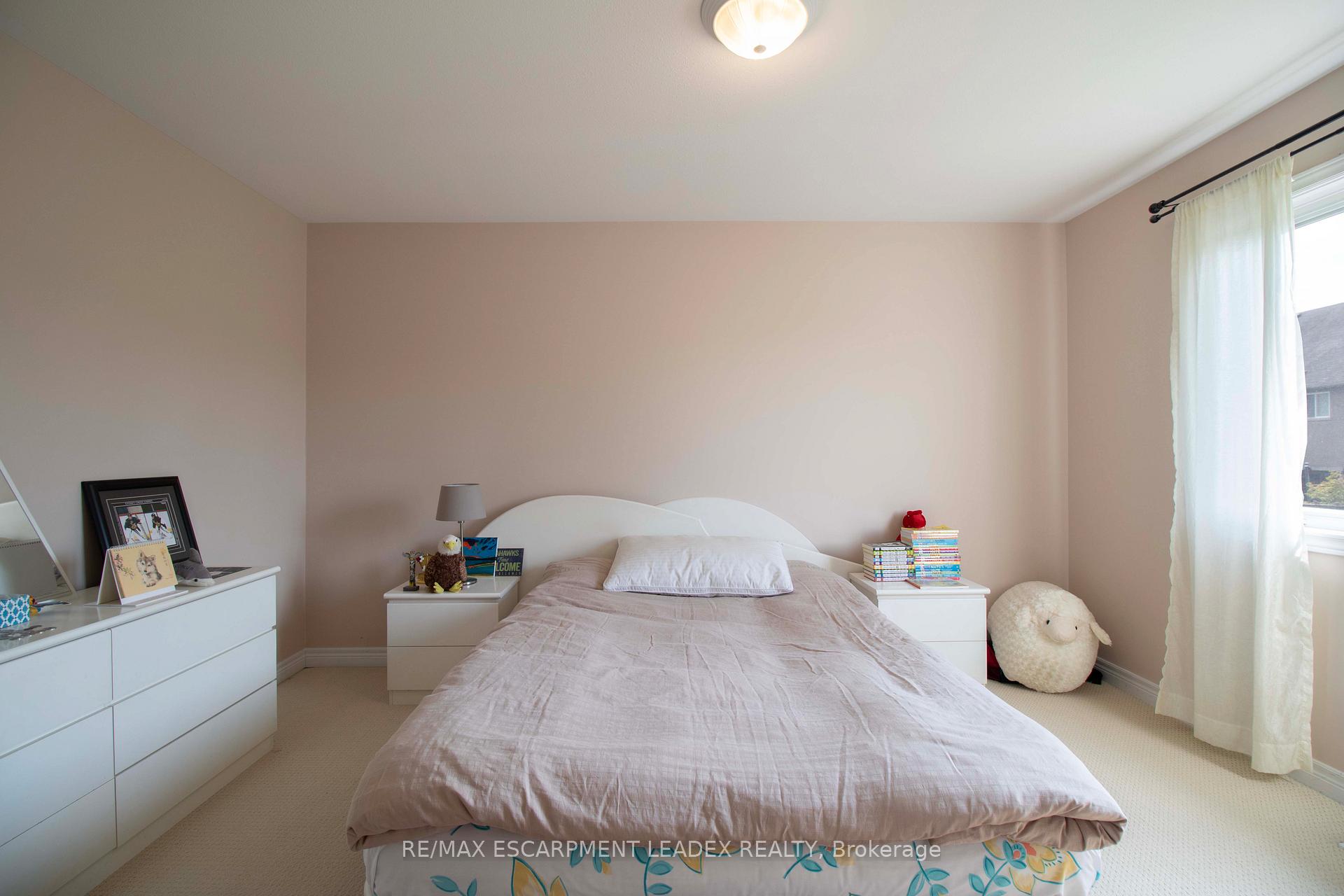 Photo 33 of Unit 30, 441 Stonehenge Drive, Hamilton, Ancaster — HOMEH