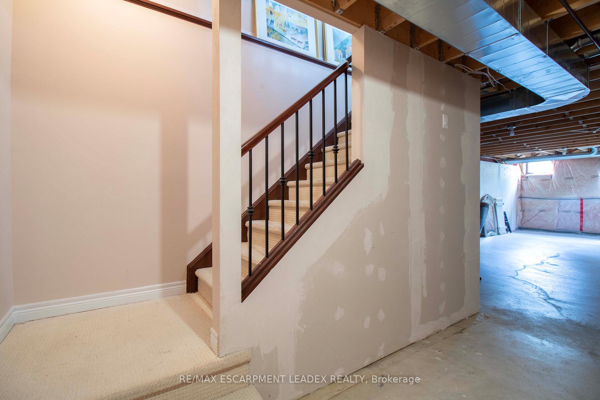 Photo 36 of Unit 30, 441 Stonehenge Drive, Hamilton, Ancaster — HOMEH
