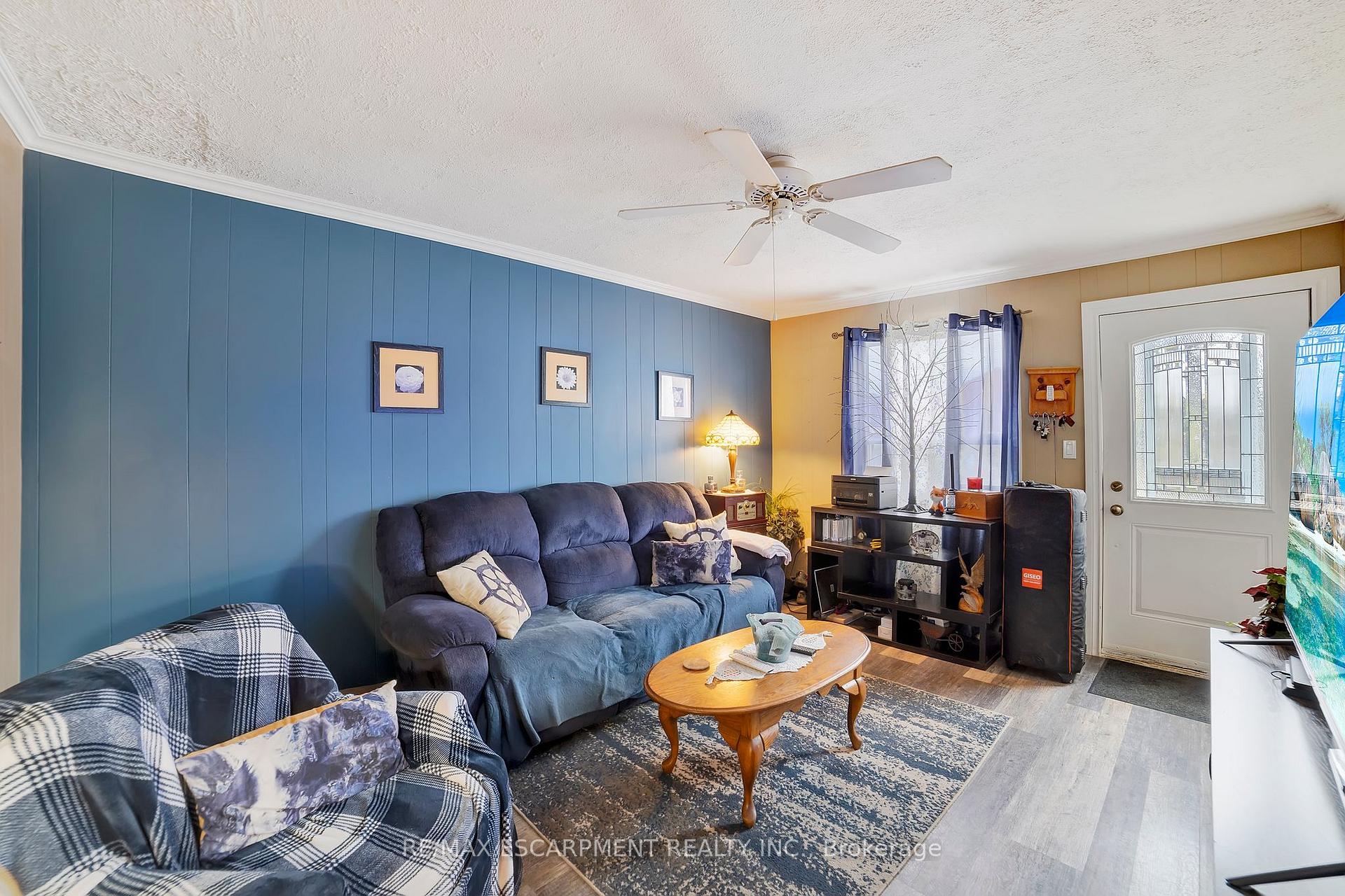 Photo 3 of 426 Waverly Street, Hamilton, McQuesten — HOMEH
