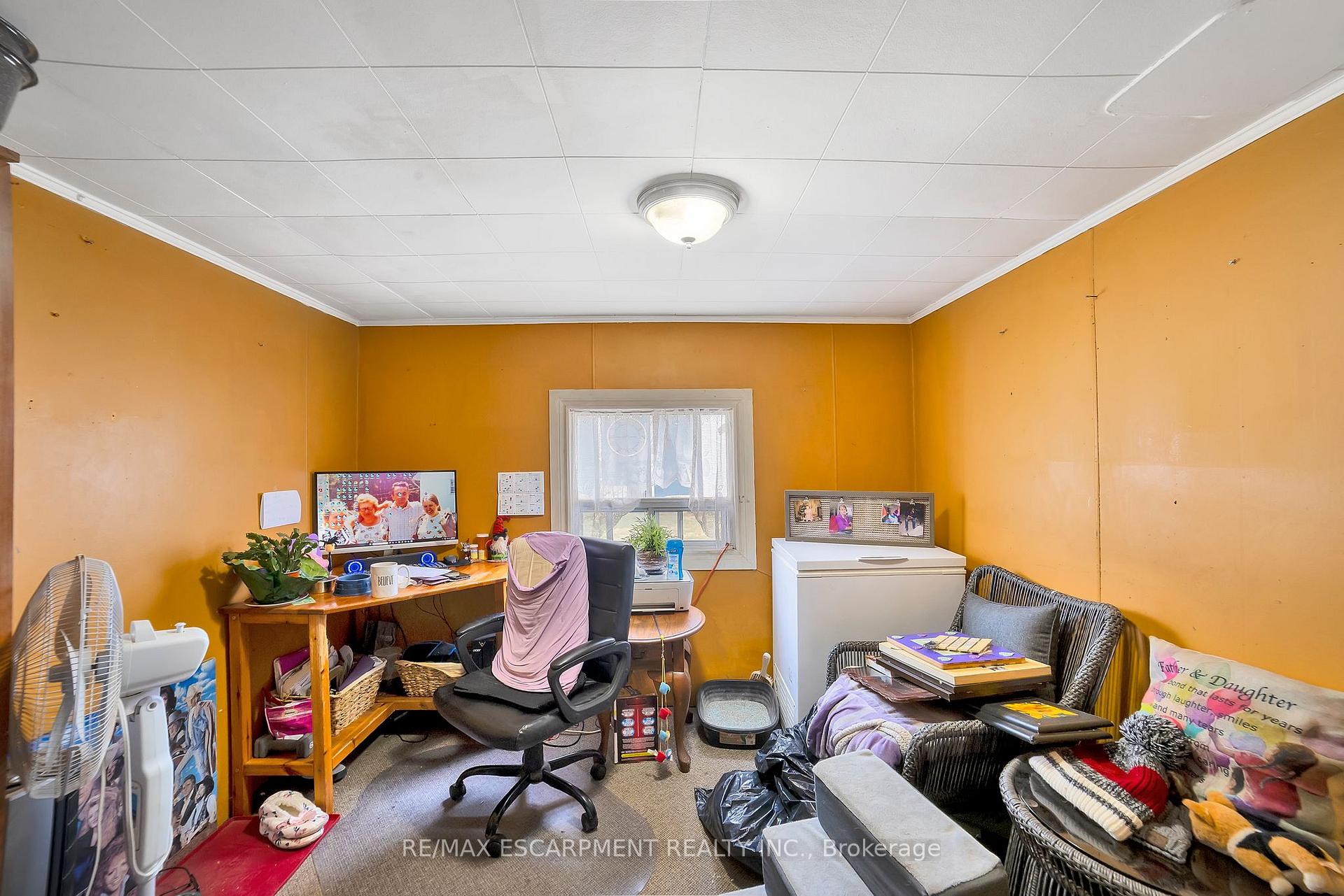 Photo 11 of 426 Waverly Street, Hamilton, McQuesten — HOMEH