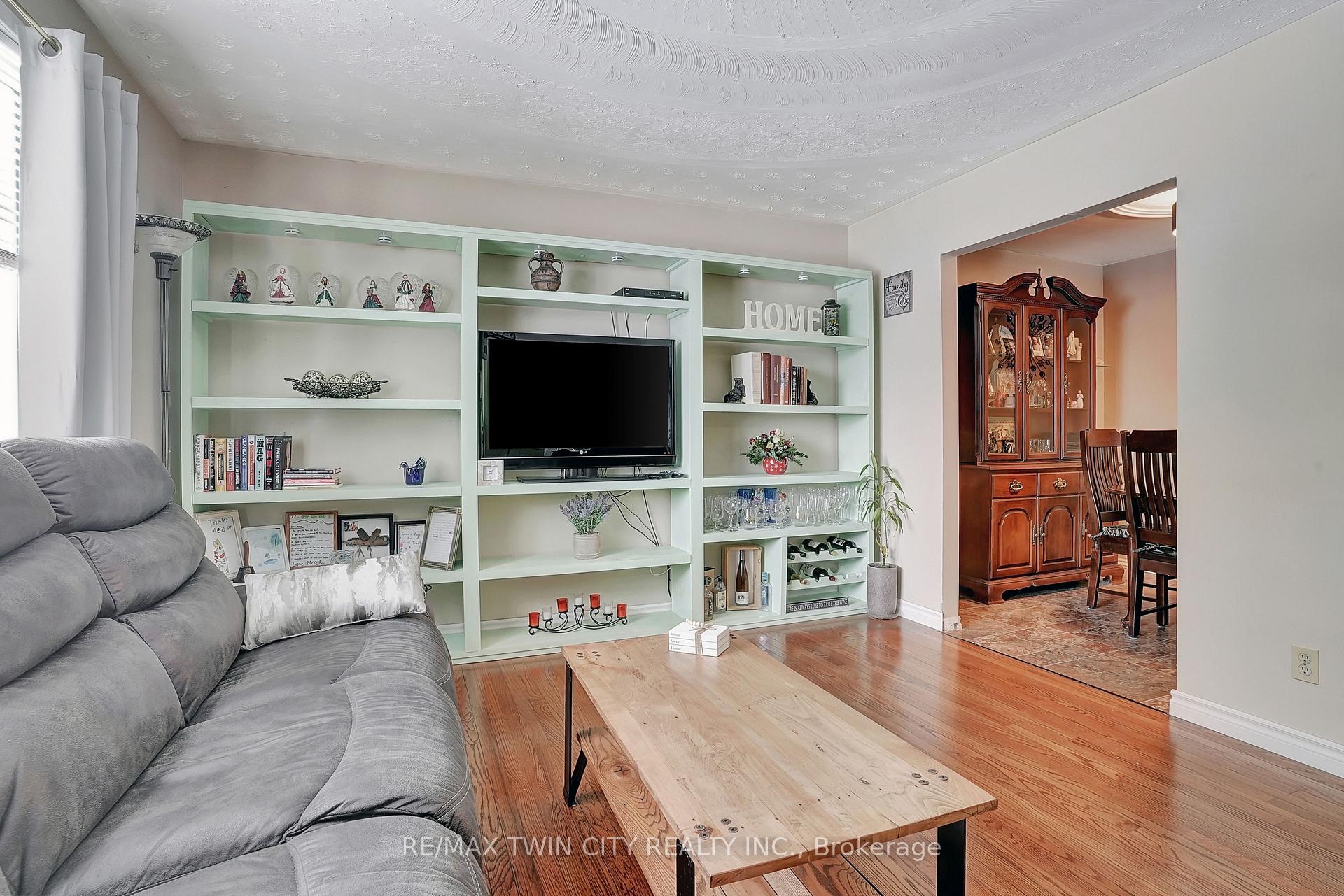 Photo 11 of 46 Maple Street, Wellesley — HOMEH