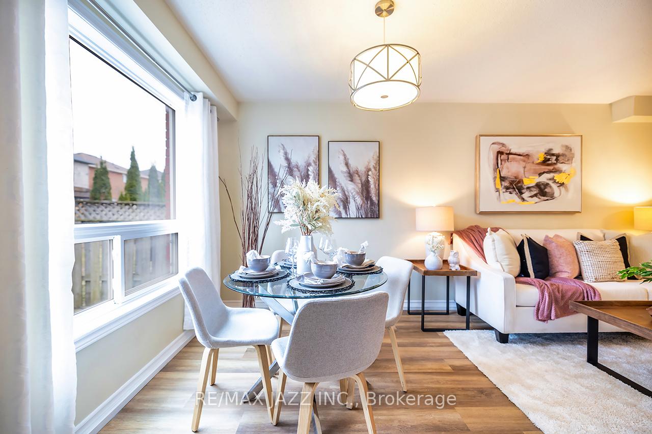 Photo 13 of 1543 Fieldgate Drive, Oshawa, Samac — HOMEH