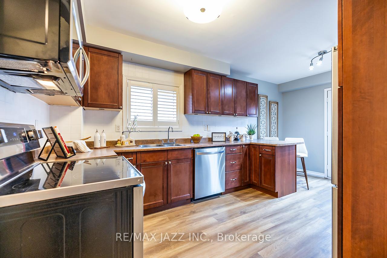 Photo 15 of 1543 Fieldgate Drive, Oshawa, Samac — HOMEH