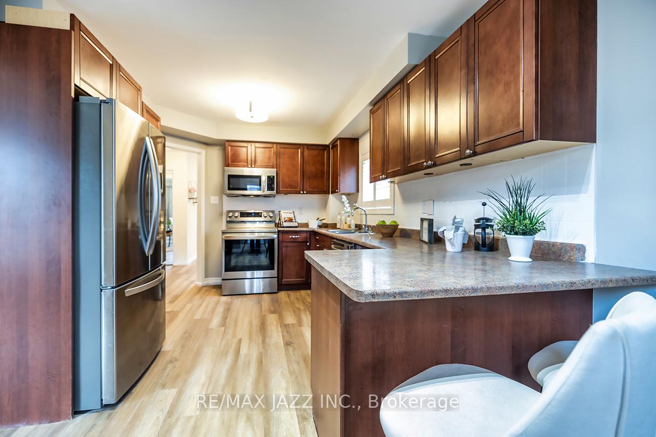 Photo 17 of 1543 Fieldgate Drive, Oshawa, Samac — HOMEH