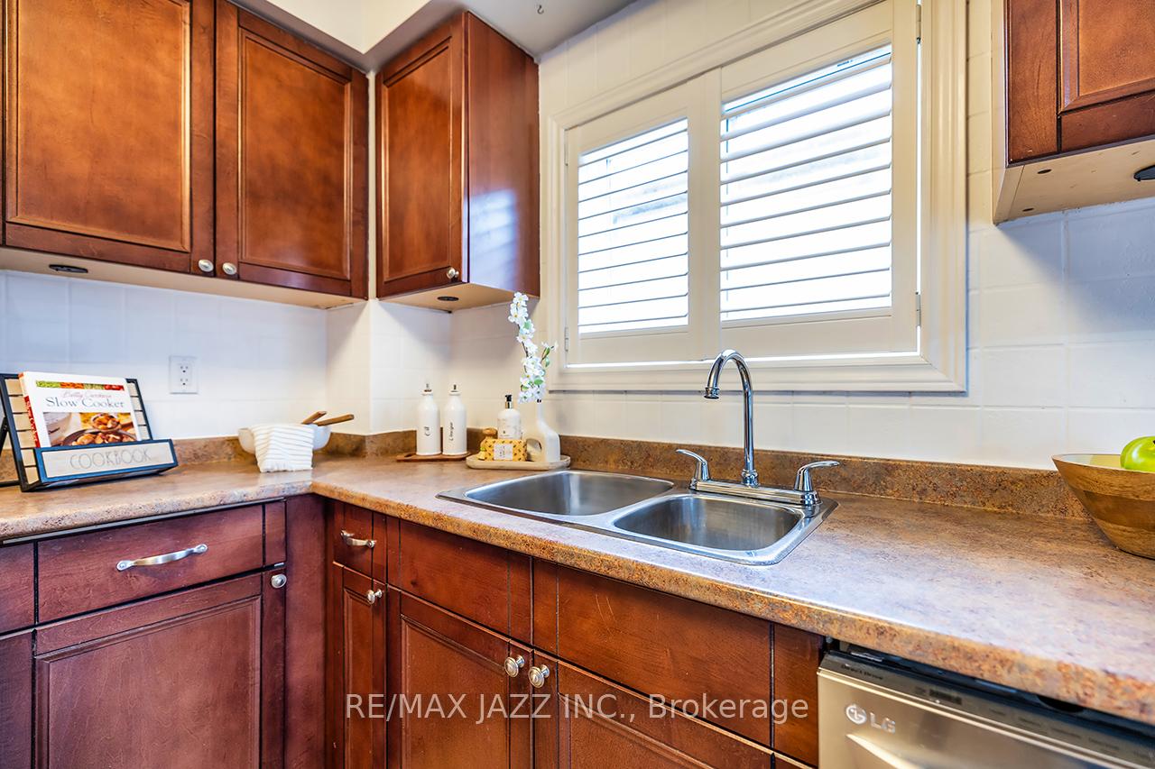 Photo 19 of 1543 Fieldgate Drive, Oshawa, Samac — HOMEH